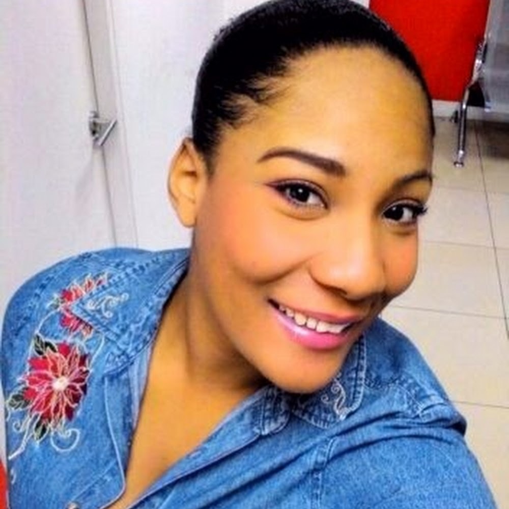 Meet your Posher, Naomie